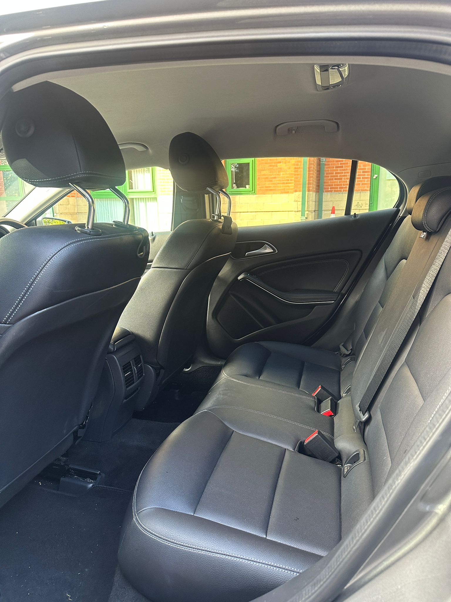 2018 Mercedes-Benz GLA 200d - Image 6