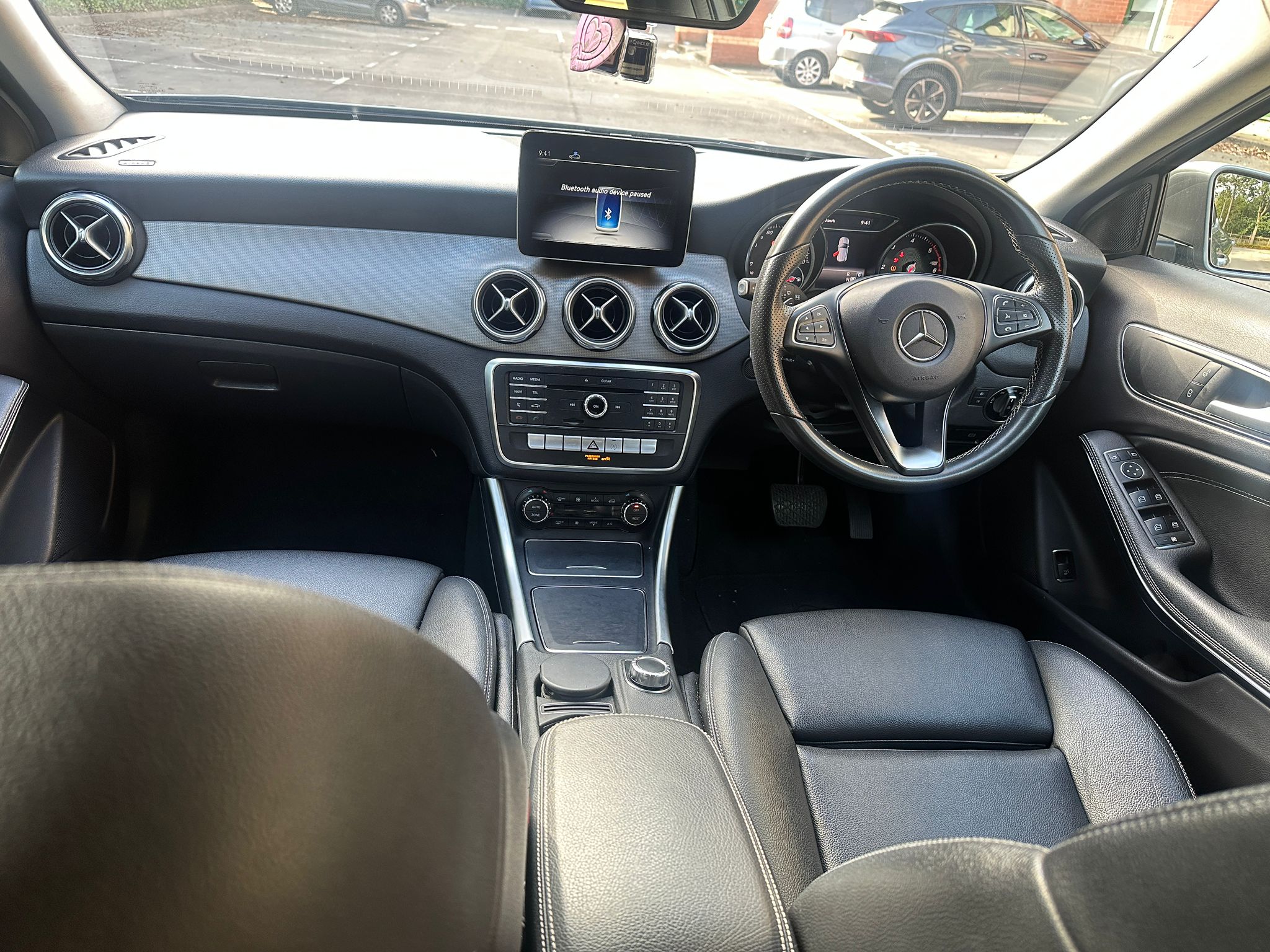 2018 Mercedes-Benz GLA 200d - Image 10