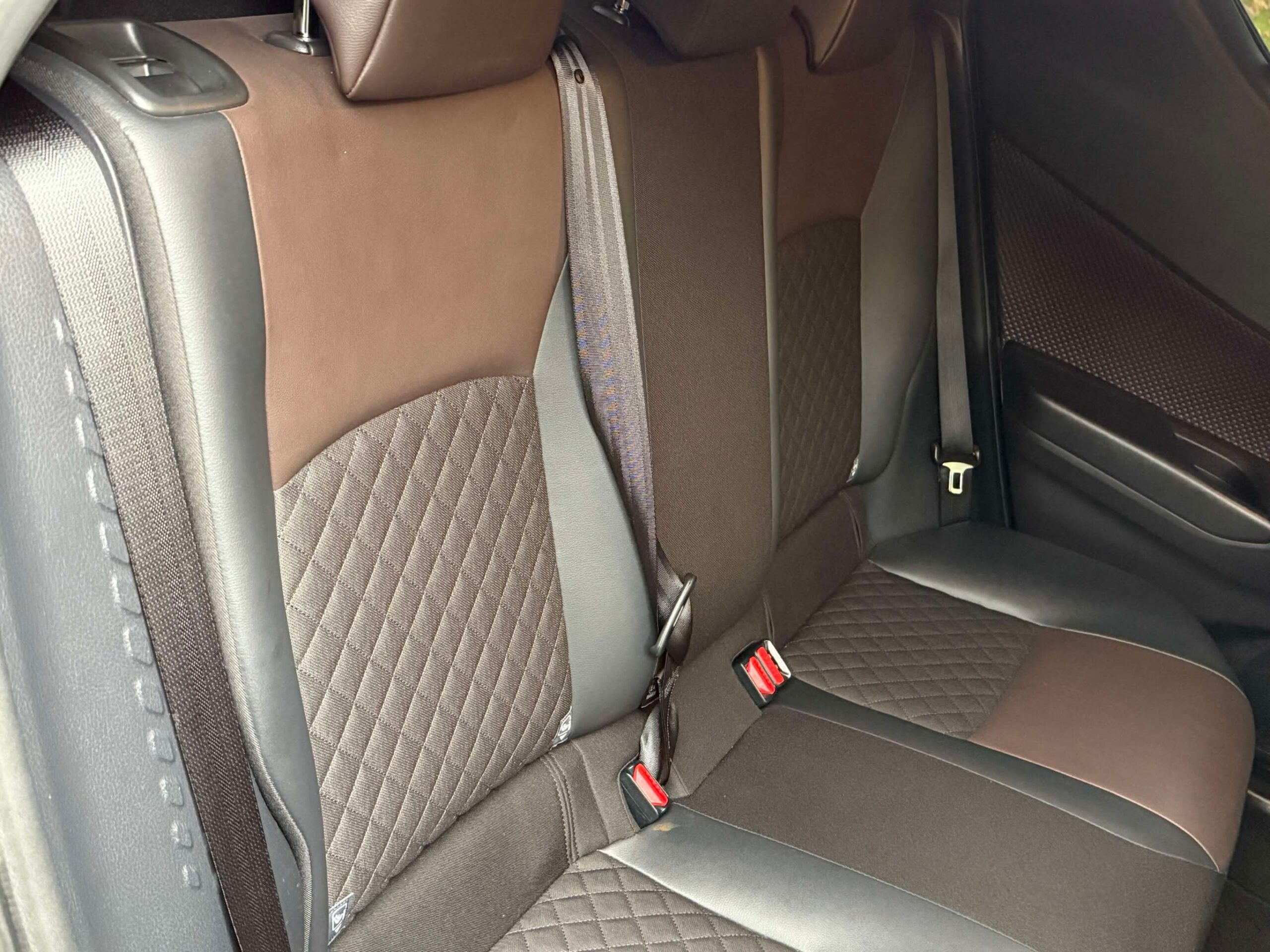 2017 Toyota C-HR - Image 8