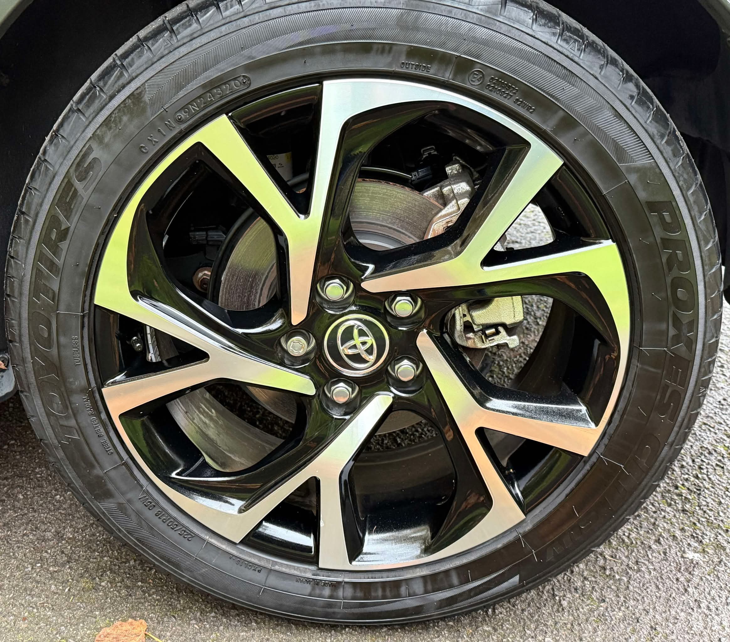 2017 Toyota C-HR - Image 11