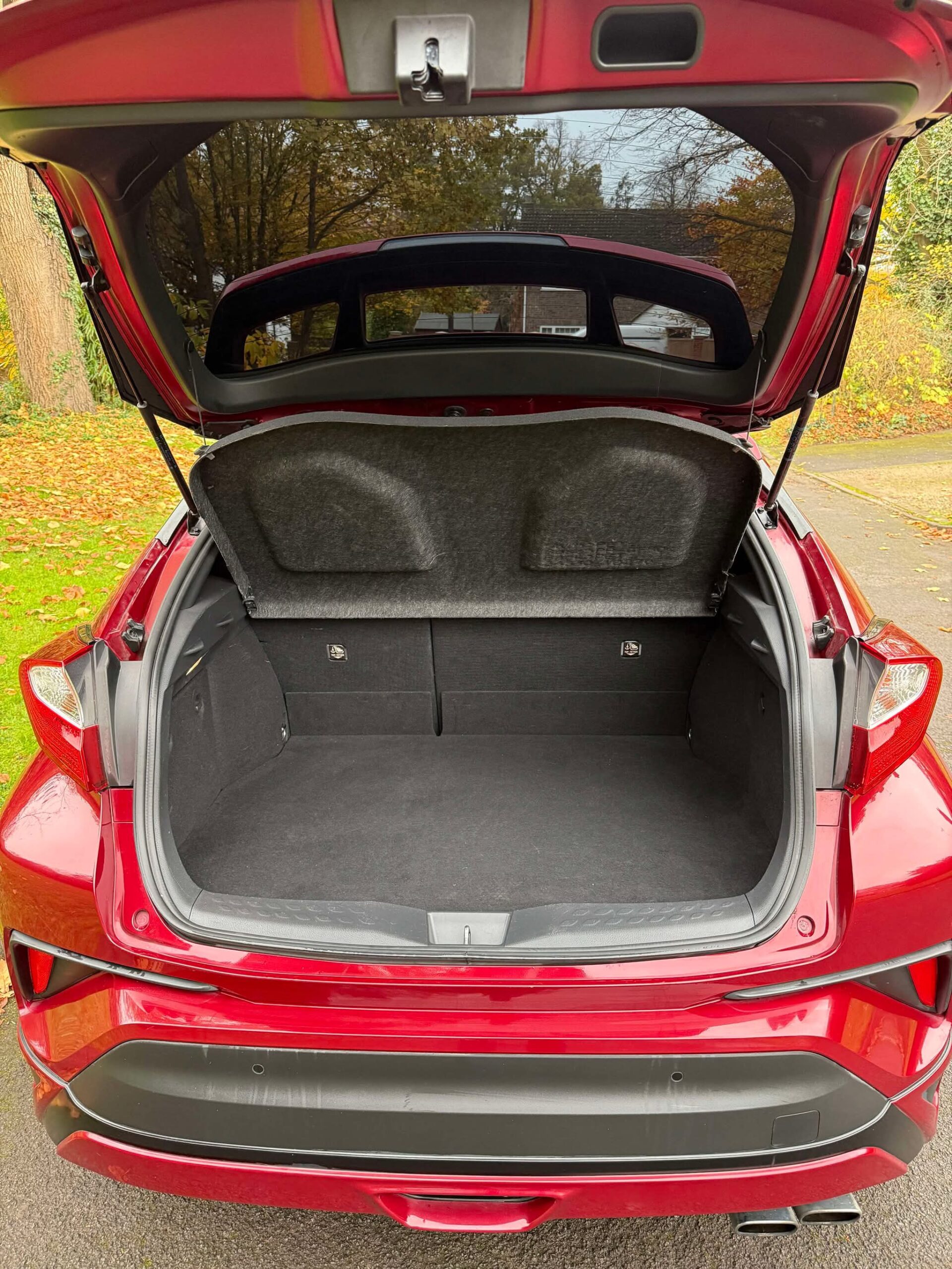 2017 Toyota C-HR - Image 18