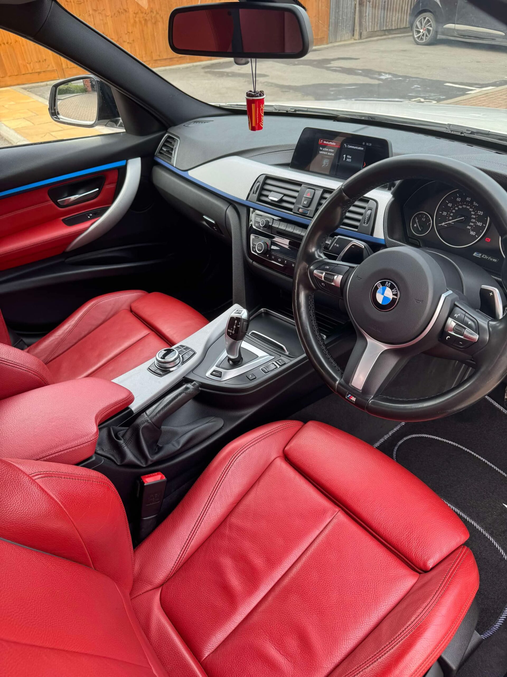 2017 BMW 330e M Sport - Image 7