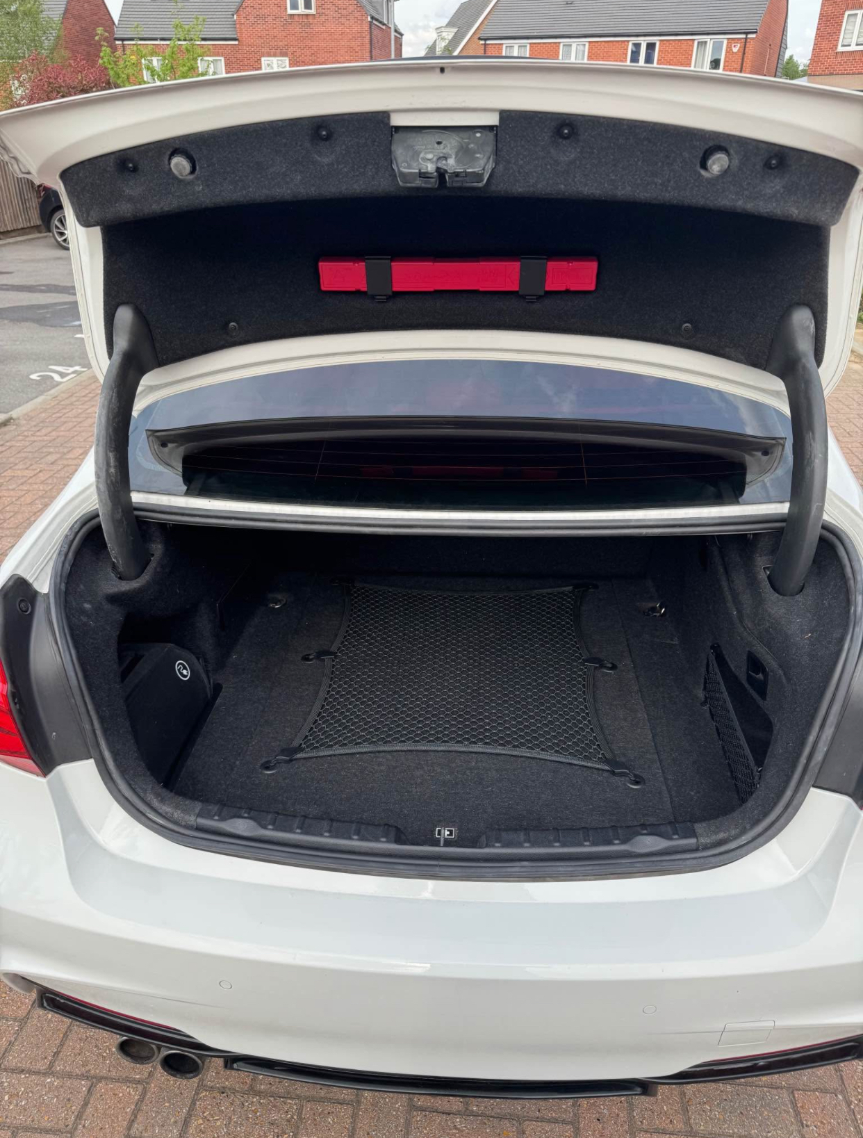 2017 BMW 330e M Sport - Image 15