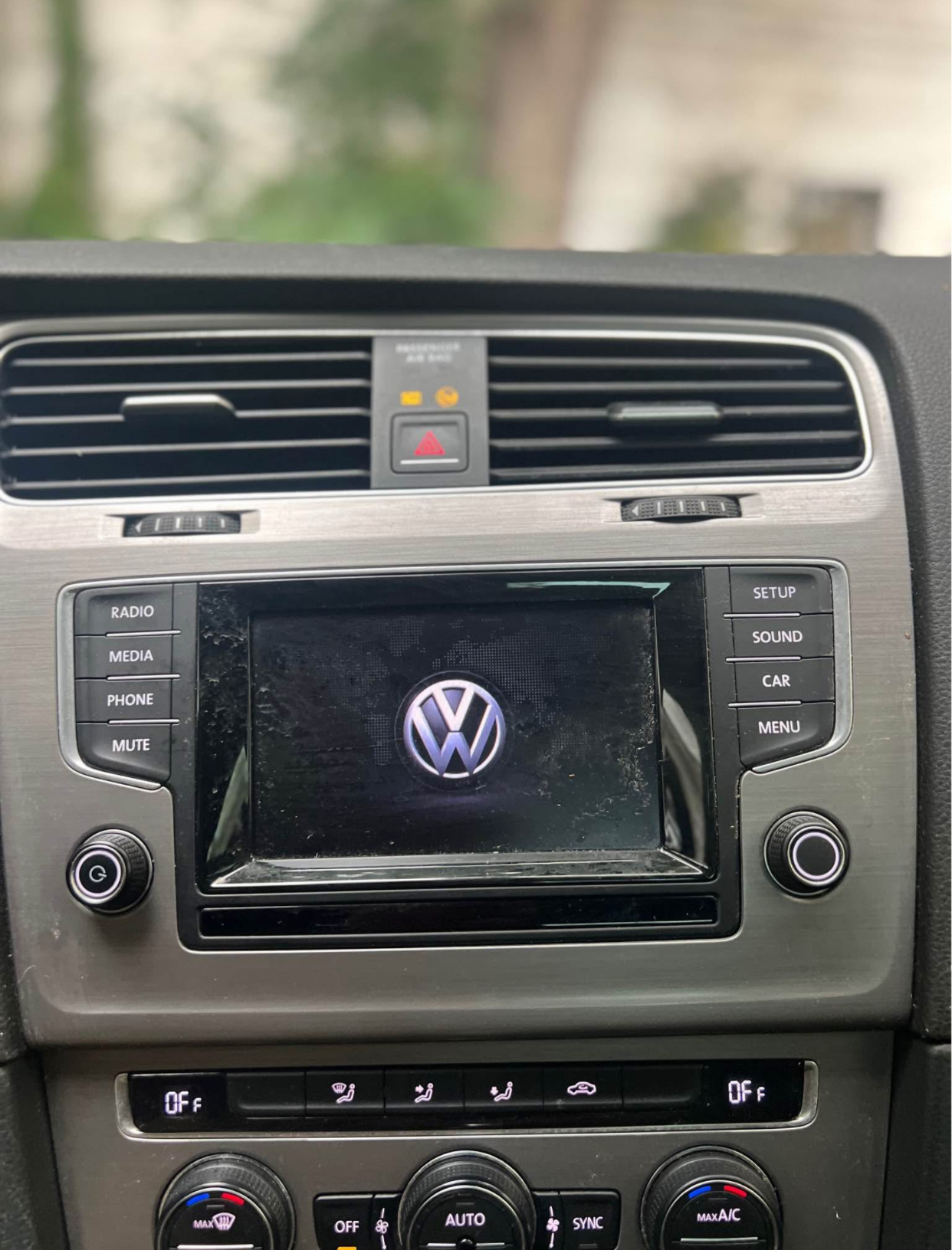 2015 Volkswagen Golf - Image 11