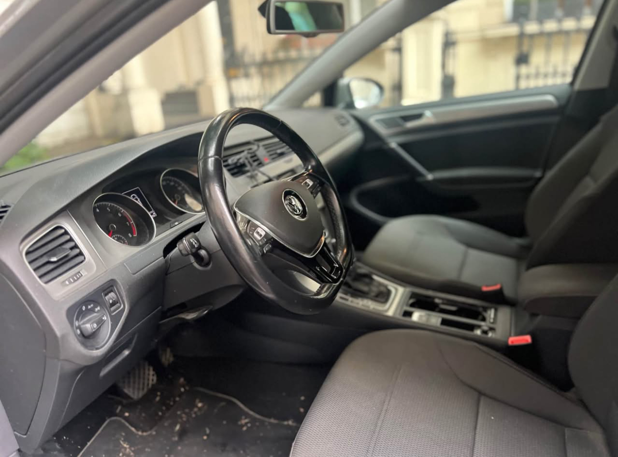 2015 Volkswagen Golf - Image 12