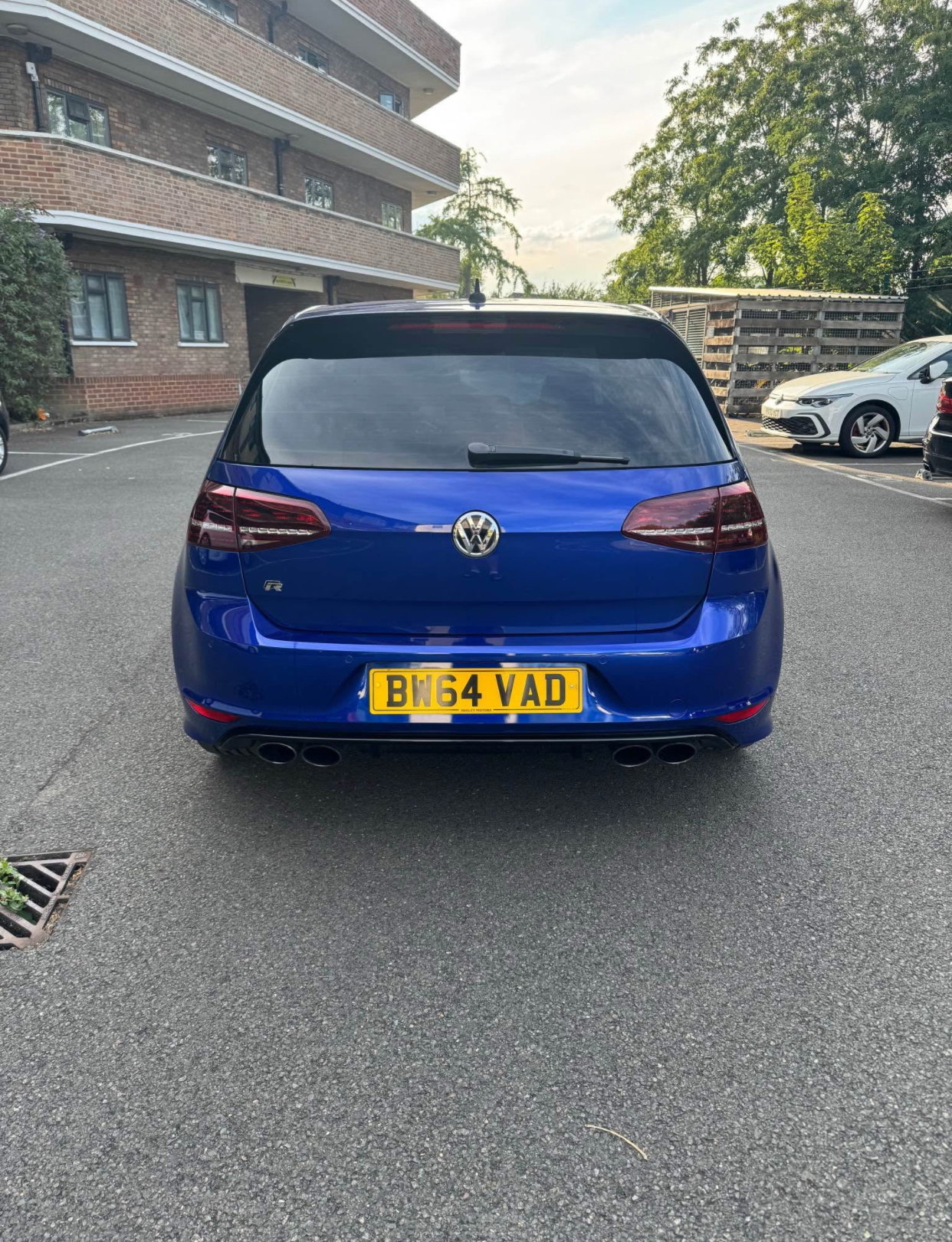 2014 Volkswagen Golf R - Image 6