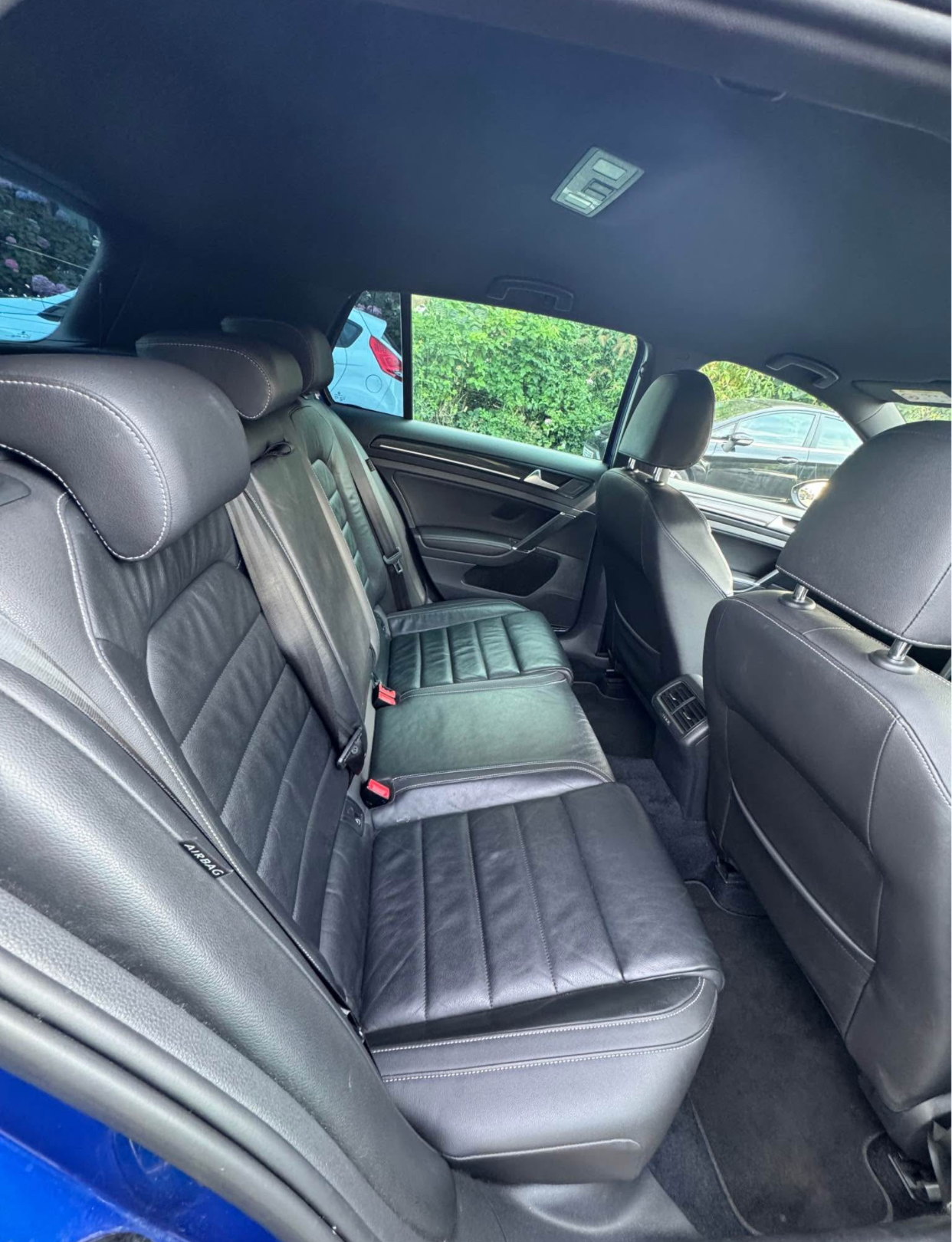 2014 Volkswagen Golf R - Image 12